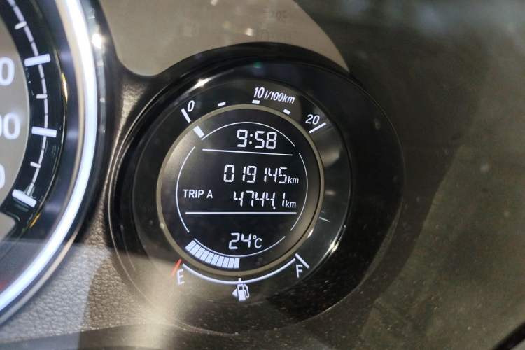 Used Honda XR-V 2021 1.5L CVT Comfort Version Odometer Close Up