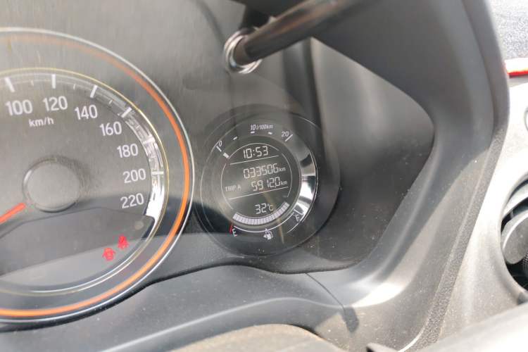 Used Honda XR-V 2021 220TURBO CVT Comfort Version Odometer Close Up