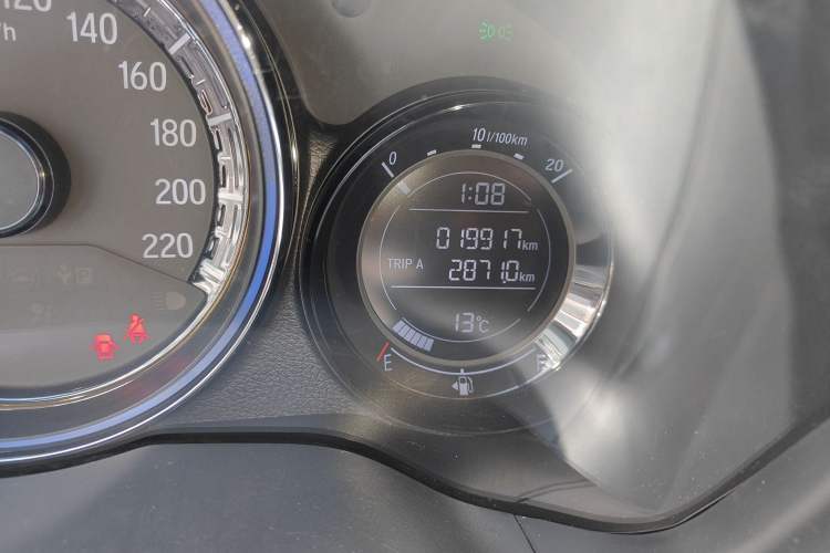 Used Honda XR-V 2021 1.5L CVT Comfort Version Odometer Close Up