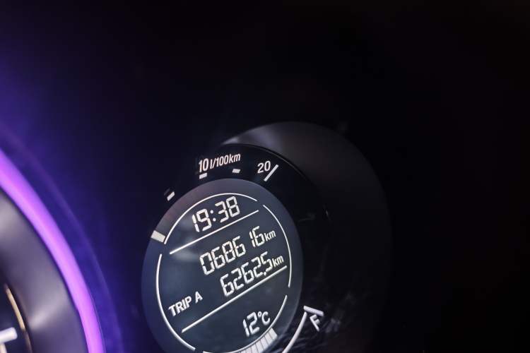 Used Honda XR-V 2021 1.5L CVT Classic Edition Odometer Close Up