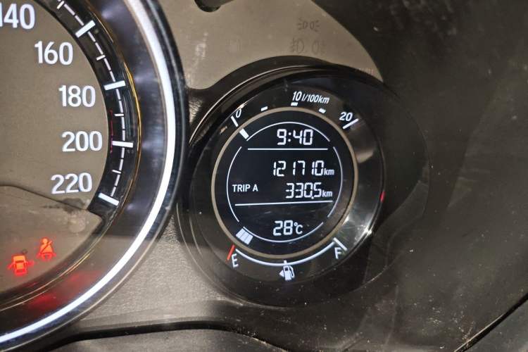 Used Honda XR-V 2021 1.5L CVT Comfort Version Odometer Close Up