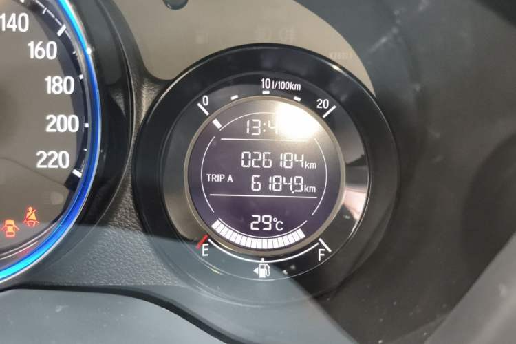 Used Honda XR-V 2021 1.5L CVT Comfort Version Odometer Close Up