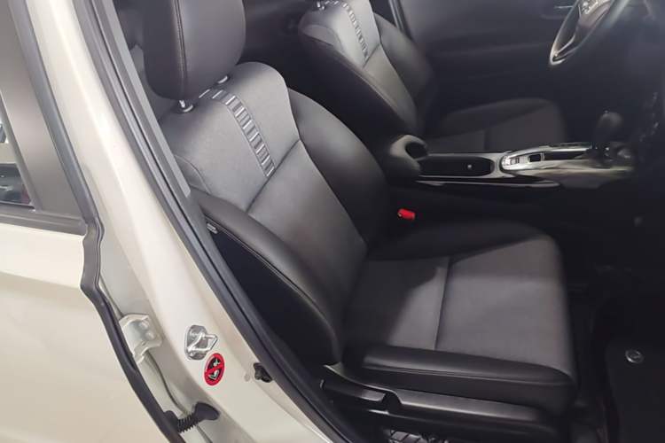 Used Honda XR-V 2021 1.5L CVT Comfort Version Right Front Seat