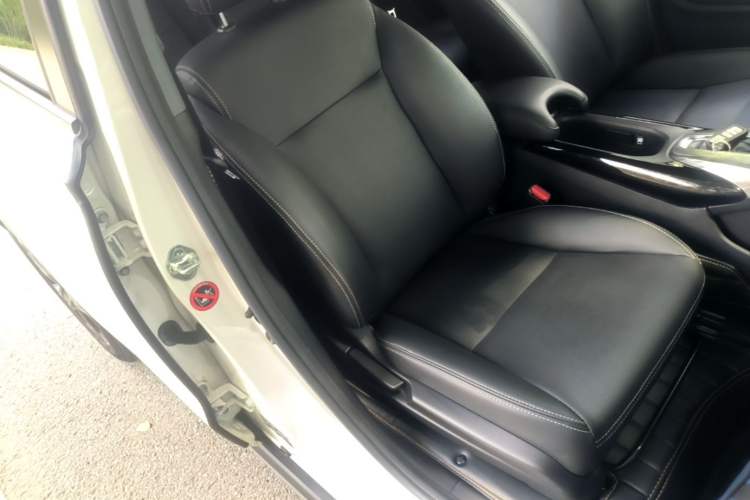 Used Honda XR-V 2021 220TURBO CVT Comfort Version Right Front Seat