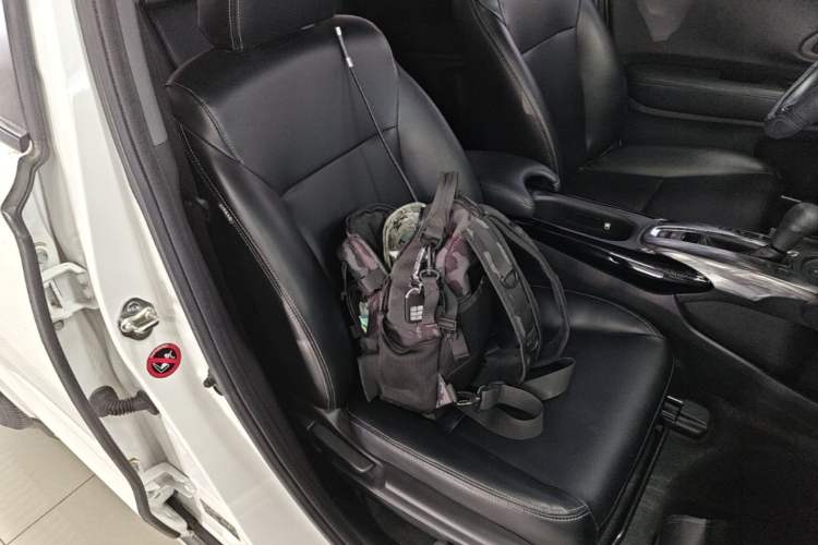 Used Honda XR-V 2021 220TURBO CVT Comfort Version Right Front Seat