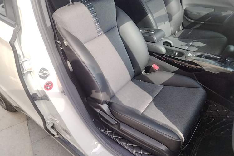 Used Honda XR-V 2021 220TURBO CVT Luxury Edition Right Front Seat