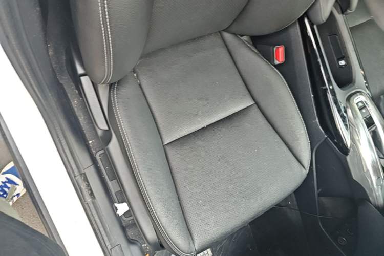 Used Honda XR-V 2021 220TURBO CVT Comfort Version Right Front Seat