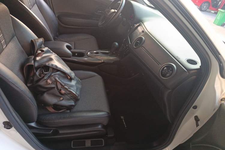 Used Honda XR-V 2021 220TURBO CVT Luxury Edition Right Front Seat