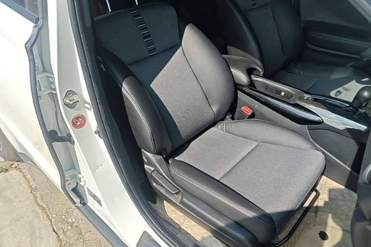Used Honda XR-V 2021 220TURBO CVT Luxury Edition Right Front Seat