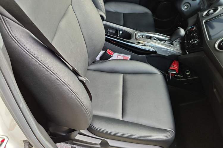 Used Honda XR-V 2021 1.5L CVT Classic Edition Right Front Seat