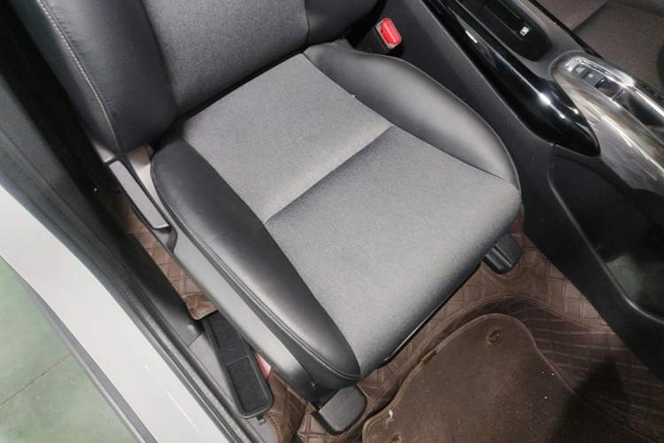 Used Honda XR-V 2021 1.5L CVT Comfort Version Right Front Seat