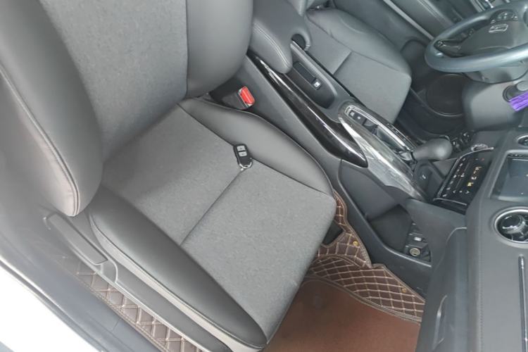 Used Honda XR-V 2021 220TURBO CVT Luxury Edition Right Front Seat
