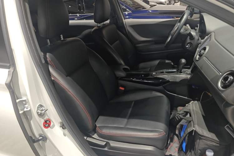 Used Honda XR-V 2021 220TURBO CVT Comfort Version Right Front Seat
