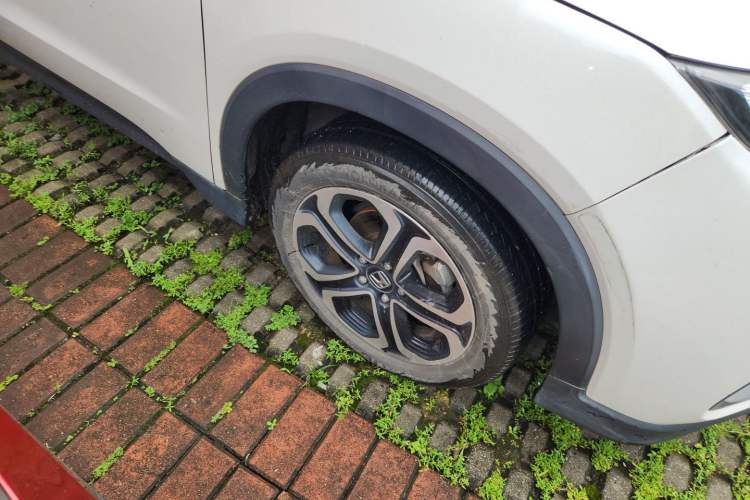 Used Honda XR-V 2021 1.5L CVT Comfort Version Right Front Wheel Hub