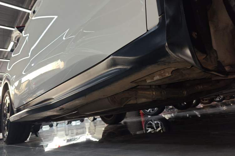 Used Honda XR-V 2021 220TURBO CVT Luxury Edition Right Side Sill
