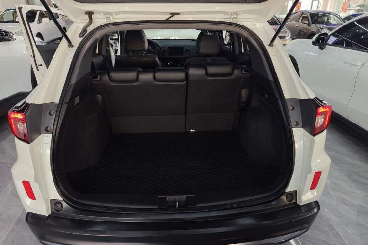 Used Honda XR-V 2021 220TURBO CVT Luxury Edition Trunk
