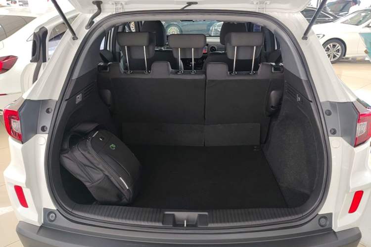 Used Honda XR-V 2021 1.5L CVT Classic Edition Trunk