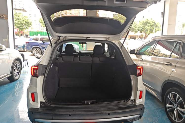 Used Honda XR-V 2021 1.5L CVT Classic Edition Trunk