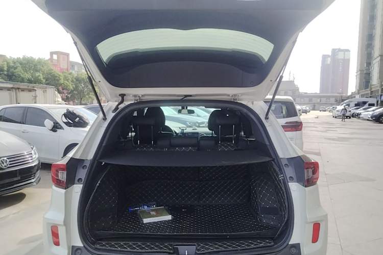 Used Honda XR-V 2021 220TURBO CVT Luxury Edition Trunk