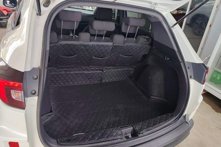 Used Honda XR-V 2021 1.5L CVT Classic Edition Trunk