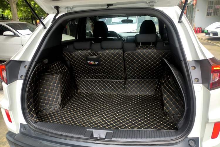 Used Honda XR-V 2021 1.5L CVT Classic Edition Trunk