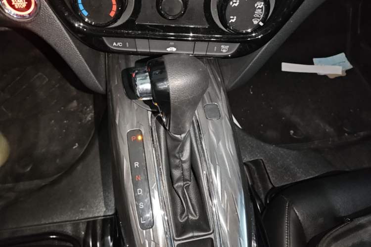 Used Honda XR-V 2022 1.5L CVT Obsidian Edition Gear Lever