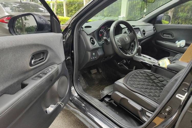Used Honda XR-V 2022 1.5L CVT Obsidian Edition Interior 3