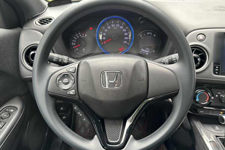 Used Honda XR-V 2022 1.5L CVT Obsidian Edition Interior 9