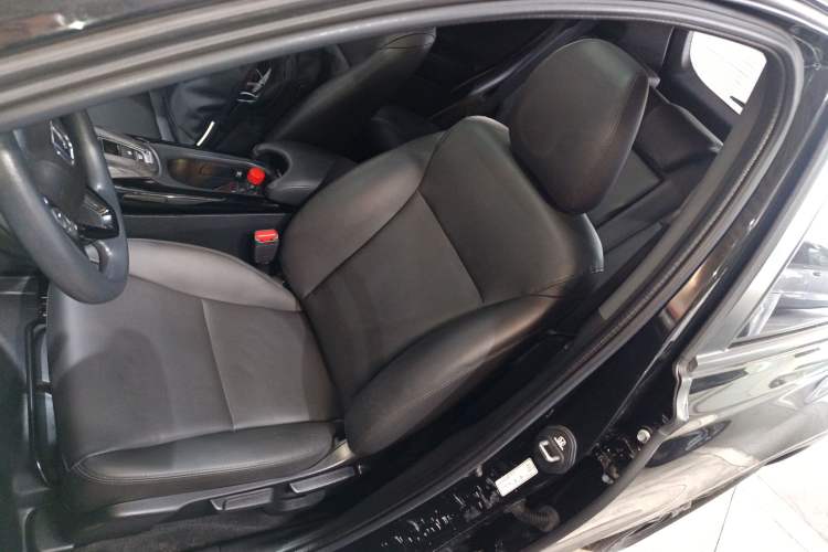 Used Honda XR-V 2022 220TURBO CVT Obsidian Edition Left Front Seat