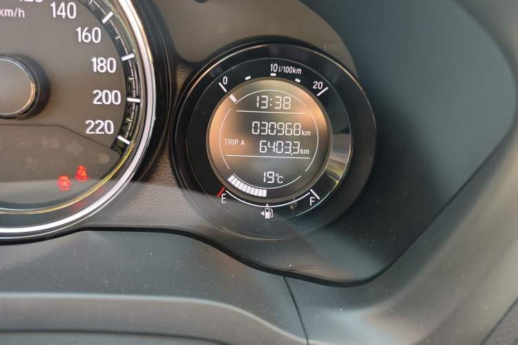 Used Honda XR-V 2022 1.5L CVT Obsidian Edition Odometer Close Up