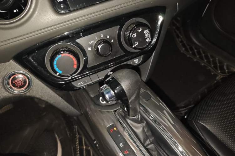 Used Honda XR-V 2022 1.5L CVT Obsidian Edition Gear Lever