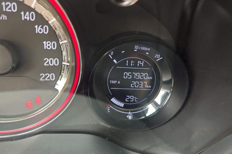 Used Honda XR-V 2022 220TURBO CVT Obsidian Edition Odometer Close Up