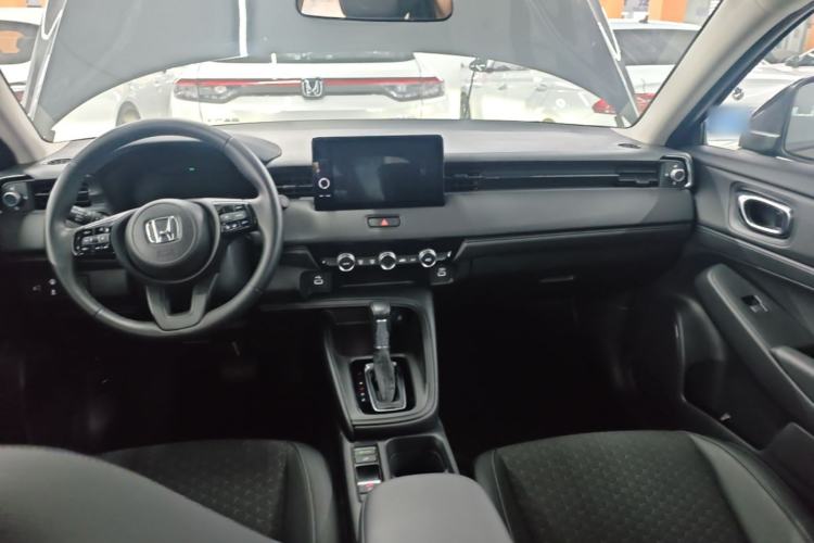 Used Honda XR-V 2023 Facelift 1.5L CVT Trend Edition Center Console