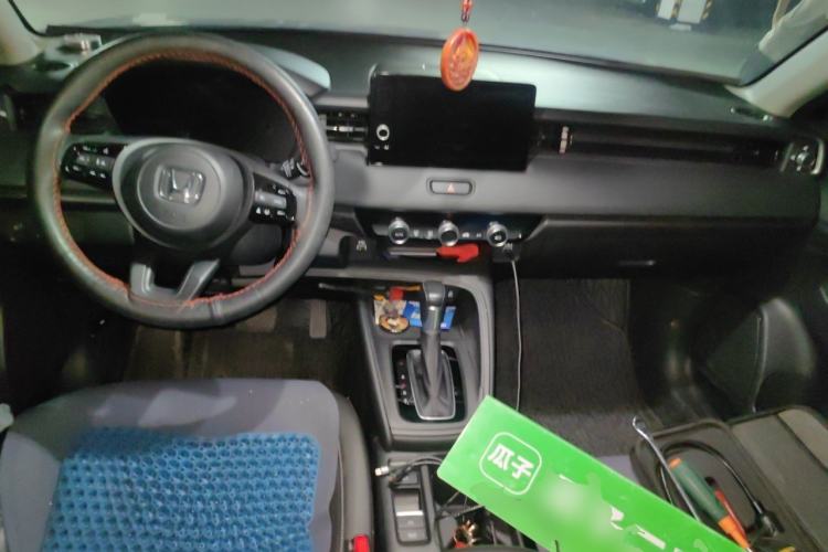 Used Honda XR-V 2023 Facelift 1.5L CVT Trend Edition Center Console