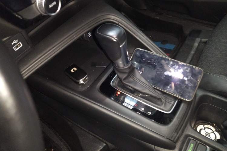 Used Honda XR-V 2023 Facelift 1.5L CVT Trend Edition Gear Lever