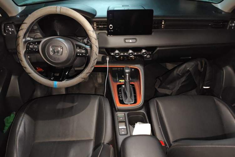 Used Honda XR-V 2023 1.5L CVT Enthusiast Edition Center Console