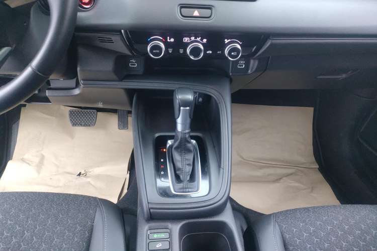 Used Honda XR-V 2023 Facelift 1.5L CVT Trend Edition Gear Lever