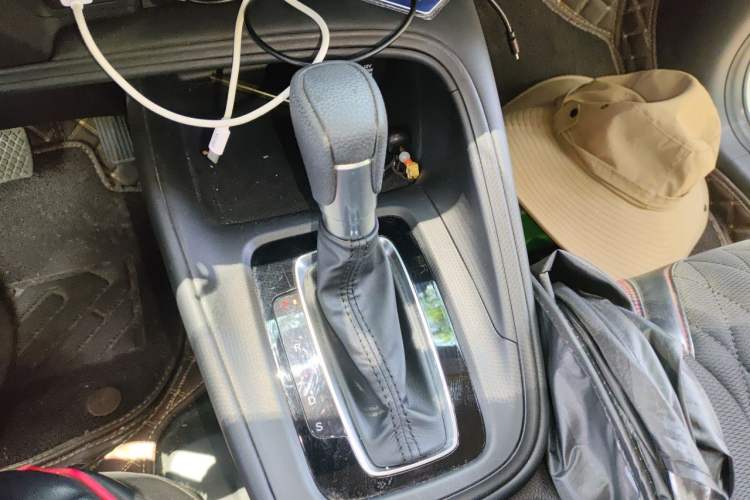 Used Honda XR-V 2023 1.5L CVT Thermal Edition Gear Lever