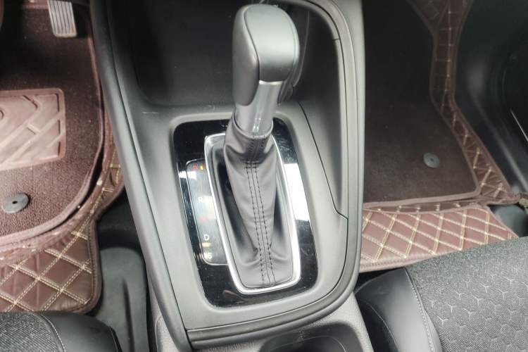 Used Honda XR-V 2023 1.5L CVT Heatwave Edition Gear Lever