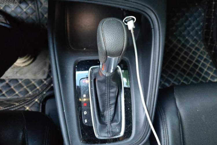 Used Honda XR-V 2023 1.5L CVT Thermal Edition Gear Lever