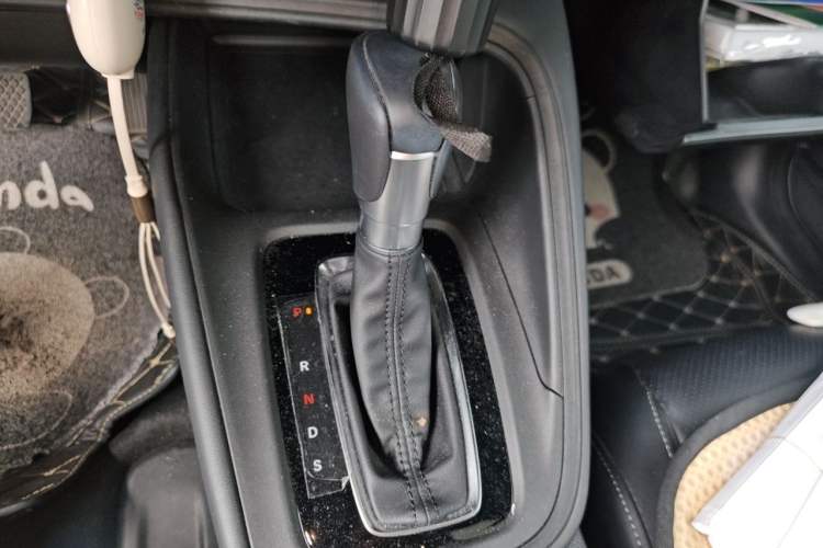 Used Honda XR-V 2023 1.5L CVT Trend Edition Gear Lever
