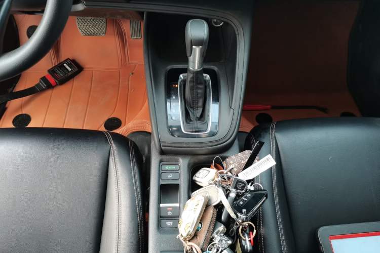 Used Honda XR-V 2023 1.5L CVT Thermal Edition Gear Lever