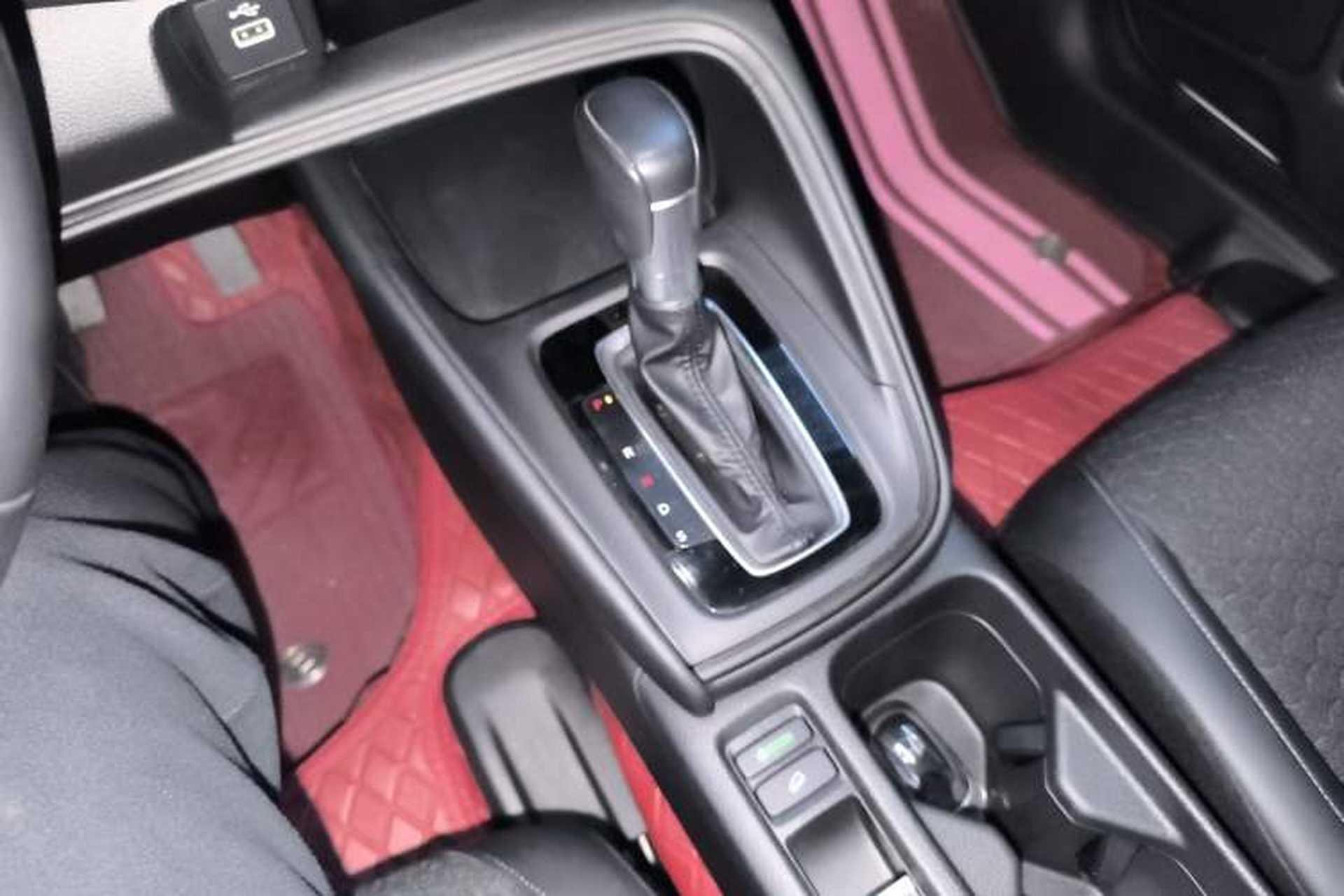 Used Honda XR-V 2023 Facelift 1.5L CVT Trend Edition Gear Lever