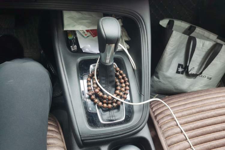 Used Honda XR-V 2023 1.5L CVT Thermal Edition Gear Lever