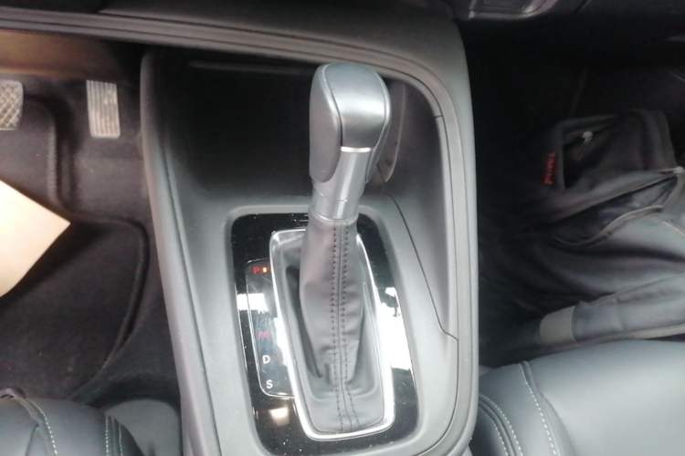 Used Honda XR-V 2024 1.5L CVT Trend Edition Gear Lever