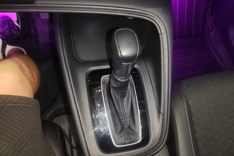 Used Honda XR-V 2024 1.5L CVT Trend Edition Gear Lever
