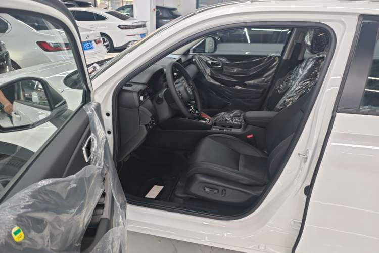 Used Honda XR-V 2024 1.5L CVT Passion Edition Driver Seat