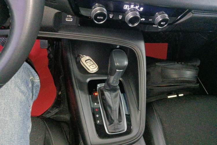 Used Honda XR-V 2024 1.5L CVT Trend Edition Gear Lever
