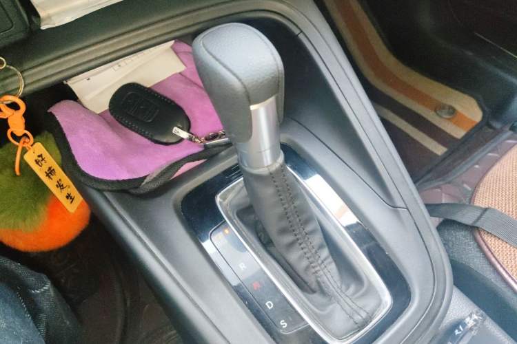 Used Honda XR-V 2024 1.5L CVT Thermal Edition Gear Lever