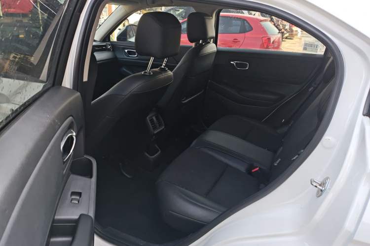 Used Honda XR-V 2024 1.5L CVT Enthusiast Edition Interior 4